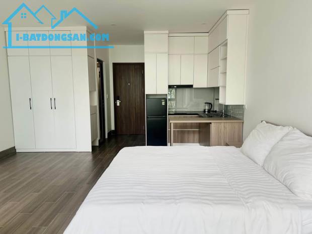 Cho thuê chung cư Mini Nguyễn Sơn, Bồ Đề, 40m2 full đồ giá 6.5tr.