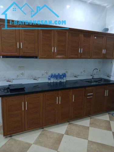 Cho thuê nhà ngõ phố Hạ Yên Quyết Cầu Giấy 39m x 5 tầng , giá 16tr/tháng - 1