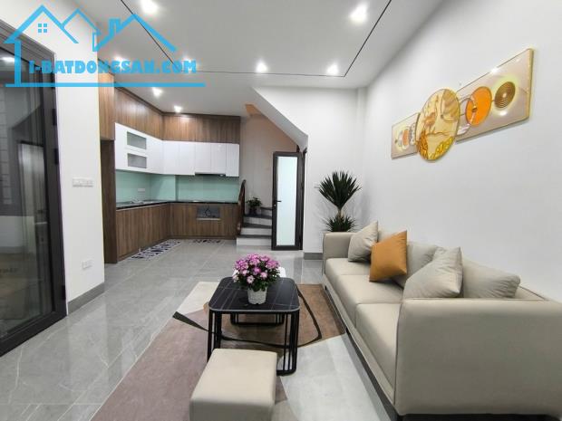 Nhà Đẹp phố Ngọc thuỵ,Long Biên,gần oto,Full nội thất,gần công viên Ngọc Thuỵ 100m - 1