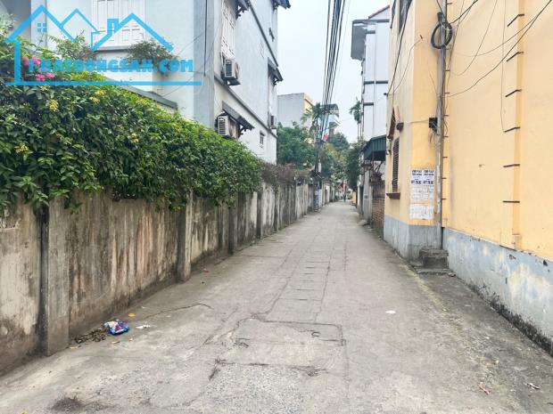 Hàng HIẾM! Giá TỐT! Bán NHANH ĐẤT Phúc Lợi, gần ô tô, 33m, MT 4.2m, nhỉnh 3 tỷ - 1