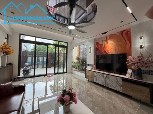 SIÊU PHẨM SMART HOME 6 TẦNG THÁNG MÁY 500KG - MẶT TIỀN ĐƯỜNG SỐ - GẦN LOTTE NGUYỄN VĂN - 2
