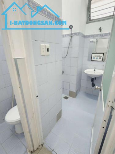 Cần bán chung cư Phú Thọ Quận 11 Sổ hồng rồi 64m 2PN giá 2,8 tỷ - 1