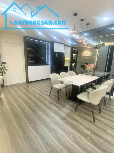 Bán căn hộ 3 phòng ngủ chung cư Ngoại Giao Đoàn – giá rẻ và đẹp nhất khu.