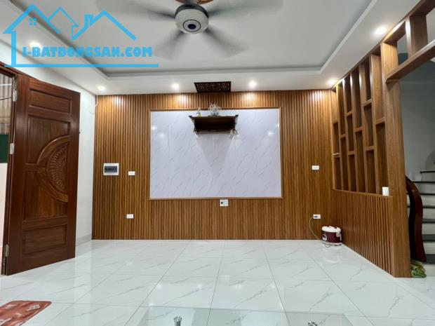 Nhà  Xuân Đỉnh 34/38m2x 5 T, Gần Ngoại Giao Đoàn, Nhỉnh 7 Tỷ