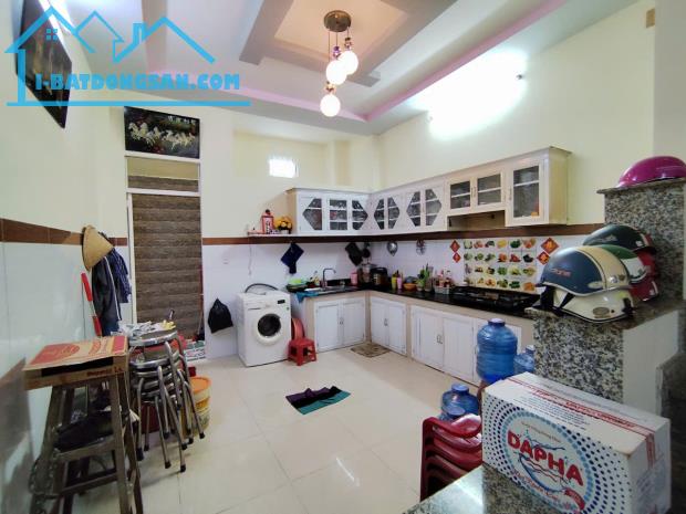 NGộp Cách Mạng Tháng 8, HXH tránh KD - 45m2 - 2 tầng Cư Xá Tự Do - 3