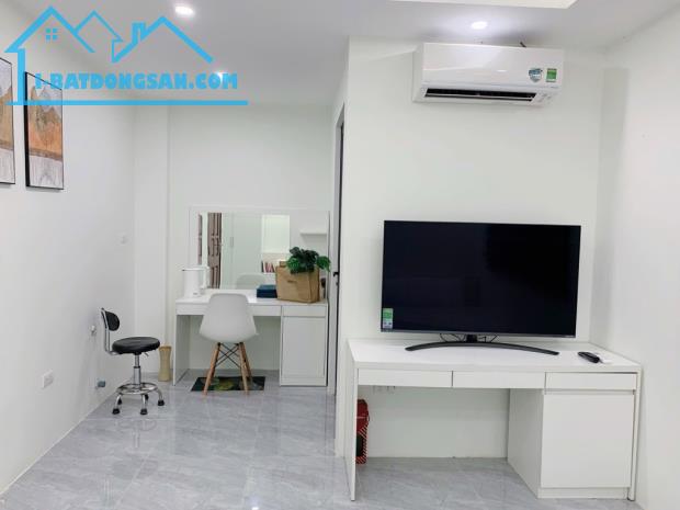 (Tin thật 100%) Bán tòa CHDV 81m2 x 10CH tại Phạm Ngọc Thạch - Đống Đa - Dòng tiền 80 - 3