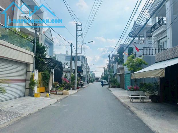 Bán Nhà 1 Trệt 3 Lầu P.Tam Hiệp, gần CaFe Katinat Đồng Khởi, Chợ Lý Văn sâm