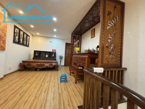 Bán nhà phân lô Đội Cấn - Hai thoáng - Cách ô tô 10m - Có ô chờ thang máy. - 1