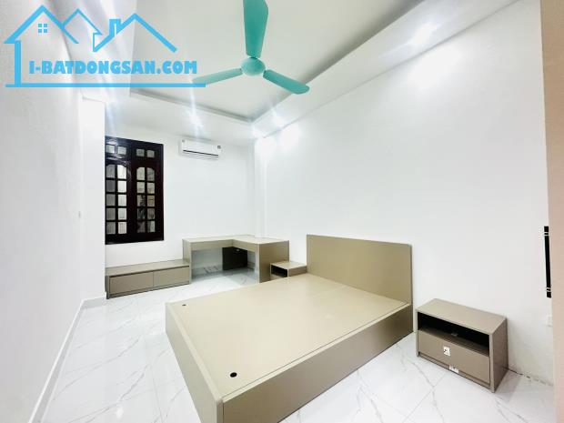 Bán nhà phố Hoàng Văn Thái 30m2 4 Tầng Nhà Đẹp Ở Ngay Giá Chỉ Nhỉnh 6 Tỷ - 2