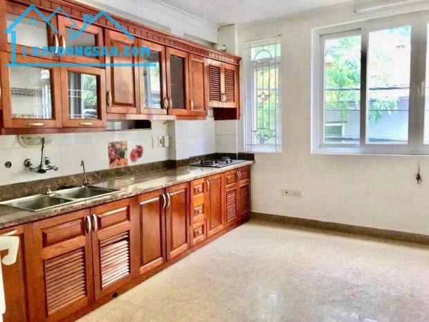 BÁN GẤP NHÀ NGỌC HÀ - VIEW LĂNG BÁC - 6 TẦNG - NGÕ 25M RA PHỐ - GIÁ CHỈ 5.X TỶ - 1