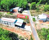 SANG GẤP GÓC 2MT 1675M2 ĐẤT Ở NGAY THỊ XÃ CÁCH CHỢ VÀO 300M TỚI DÂN ĐÔNG VỀ Ở LIỀN 190TR