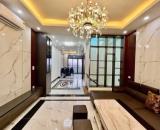 Nhà Lô góc thoáng , ô tô Fadil đỗ cửa