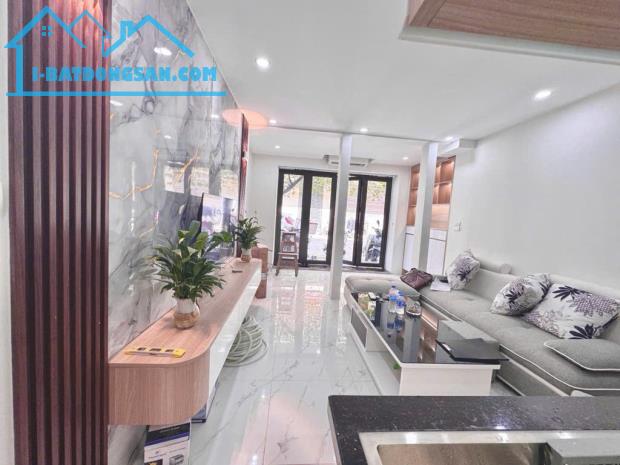 TẬP THỂ TẦNG 1 - TRƯỚC NHÀ Ô TÔ TRÁNH 3PN - CHỦ TẶNG FULL NỘI THẤT CHỈ 4.35 TỶ - 1