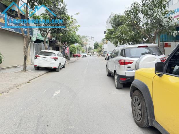 Vừa ở vừa kinh doanh - 78,6m2 nhà 4 tầng phố Nông Vụ, Phúc Lợi, ô tô tránh, tiềm năng tăng