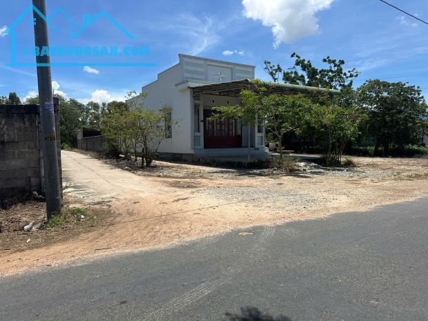Bán nhà 2 mặt tiền Nguyễn Thông, thị xã LaGi giá rẻ nhất 230 triệu/m ngang