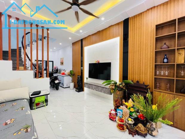 NHÀ ĐẸP NHẤT QUẬN THANH XUÂN - 7 TẦNG  - THANG MÁY - CHỈ 10,5 TỶ - 3