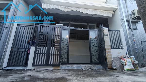 Bán nhà quận Liên Chiểu, Gác lửng đúc. Gần ngã 4 Hoàng Thị Loan & Nguyễn Sinh Sắc