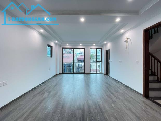 BÁN NHÀ  PHỐ TÔ VĨNH DIỆN DT 45M, 6 T, 19,5 TỶ . - 2