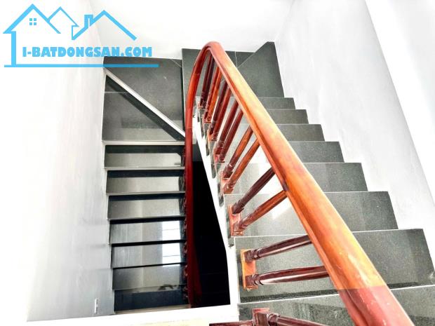 NHÀ MỚI ĐẸP – Ô TÔ ĐỖ CỔNG – 4 TẦNG DÂN XÂY - GIÁ CŨNG ĐẸP - 4