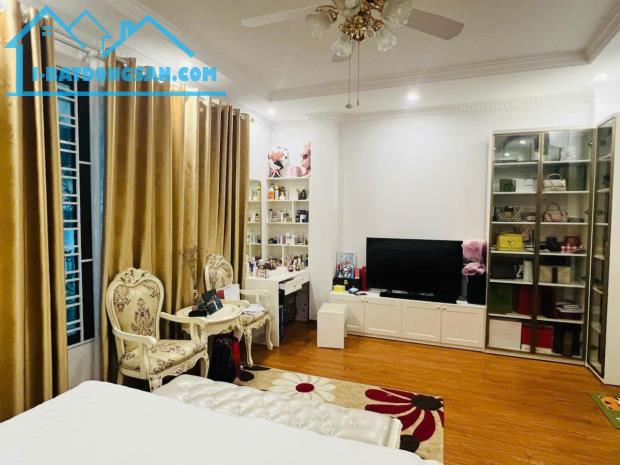 Bán nhà phân lô Cầu Giấy ô tô tránh, gara ô tô, thang máy, kinh doanh, 60m2, 6 tầng, MT 5m - 5