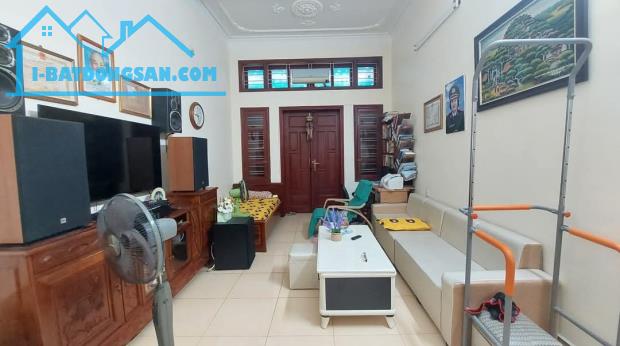 Bán nhà Chợ Đôn, Nghĩa Xá, Lê Chân, Hải Phòng. 3,5 tầng, 60m2, 7 tỷ. Ngang 4m, d2tn - 1