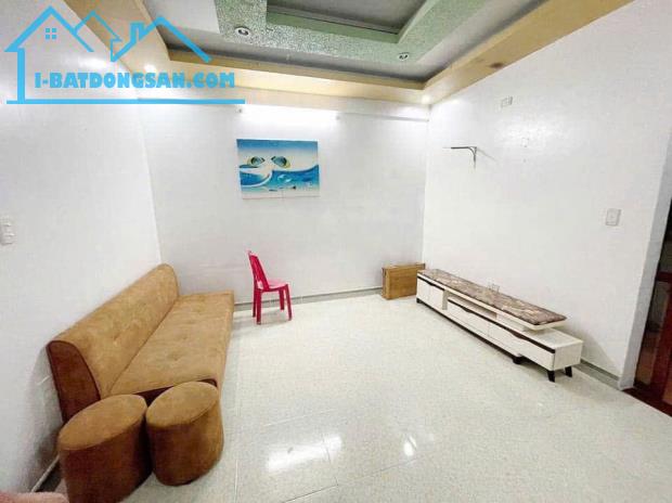 CHO THUÊ CĂN HỘ LÔ 27 LÊ HỒNG PHONG 2 NGỦ ĐỒ CƠ BẢN