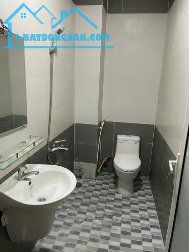 NHÀ ĐẸP TÔ NGỌC VÂN QUẬN 12 CHO THUÊ, 4PN 5WC, XE HƠI ĐẬU - 4