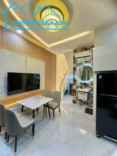 BÁN NHÀ 3 TẦNG MỚI ĐẸP – FULL NỘI THẤT NGANG 4,5M – GIÁ 4,5TY  NGAY TRUNG TÂM QUẬN 3 . - 1