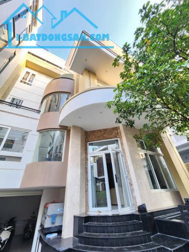 Cho thuê nhà 226/3B Lý Chính Thắng, P9, Q3. Hầm, Trệt, 3 Lầu Thang máy chỉ 70tr