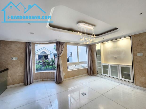 Cho thuê nhà 226/3B Lý Chính Thắng, P9, Q3. Hầm, Trệt, 3 Lầu Thang máy chỉ 70tr - 2