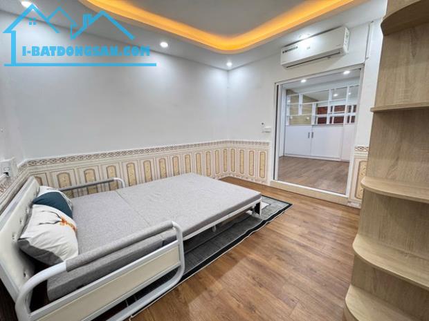 Bán gấp căn hộ tập thể 55m Doãn Kế Thiện xung quanh nhiều tiện ích nhà mới về ở ngay 2,1tỷ