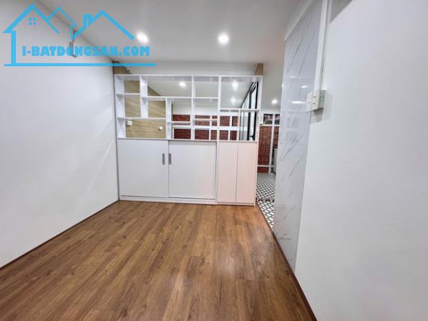 Bán gấp căn hộ tập thể 55m Doãn Kế Thiện xung quanh nhiều tiện ích nhà mới về ở ngay 2,1tỷ - 3