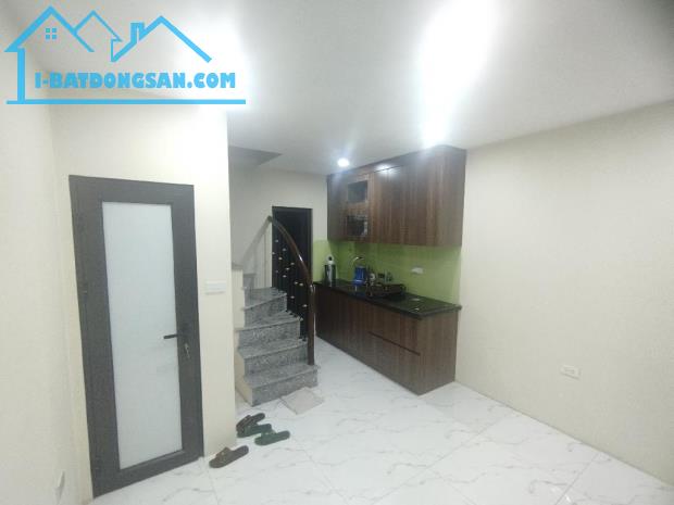 Bán nhà phố Lê Văn Hưu, Hai Bà Trưng, 20m2 x 4 tầng, ô tô đỗ cách 15m, 6 tỷ 100 triệu! - 3