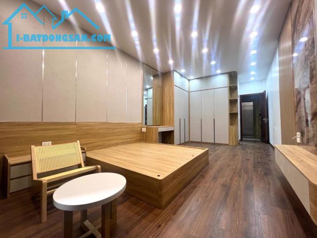 BÁN GẤP NHÀ CHÍNH CHỦ PHÙNG CHÍ KIÊN 50M 6 TẦNG THANG MÁY GARA OTO NHỈNH 15 TỶ TL MẠNH - 4