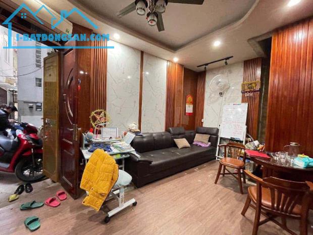 Cần bán nhà gần Q1 - Ngã tư hàng xanh - 79m2 - 4 tầng - gần HXH - PL chuẩn