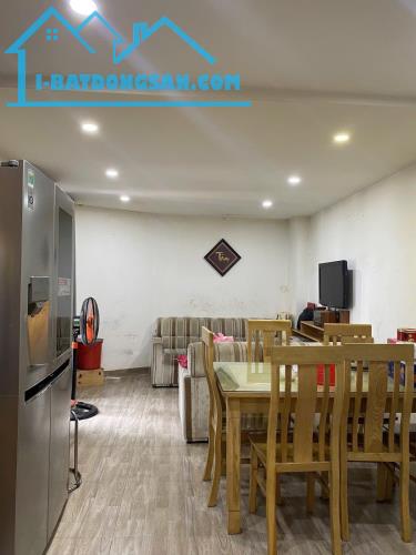 +1 BÁN NHÀ HXH HUỲNH VĂN BÁNH - 50M2 - 5 TẦNG 4 PN - CHỈ 5.X - VUÔNG
