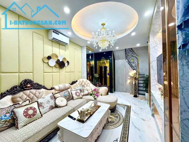 Nhà đẹp Đỗ Đức Dục, nội thất sịn sò, thang máy, sổ vuông đẹp, an sinh đỉnh, 5 tầng, 6 tỷ 4