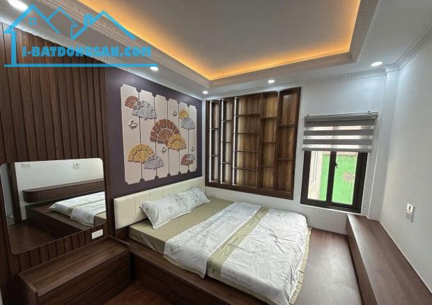 Bán nhà Phố Cầu Giấy, ô tô đỗ cổng, nhà ngõ riêng ,giá 8.5 tỷ - 3