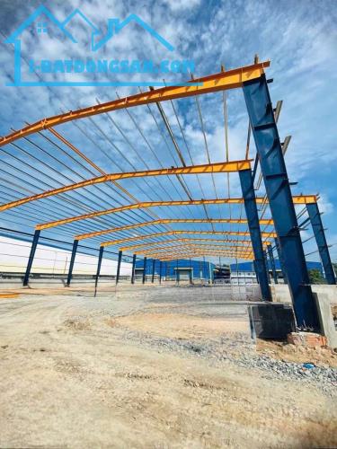 Cho Thuê 7.100m2 Nhà Xưởng Mới Ngoài KCN Tân Uyên Bình Dương