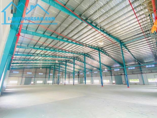 Cho Thuê 7.100m2 Nhà Xưởng Mới Ngoài KCN Tân Uyên Bình Dương - 1