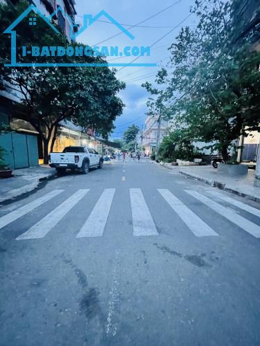 MẶT TIỀN KINH DOANH SẦM UẤT - TÂY THẠNH, TÂN PHÚ - NHÀ 4 TẦNG MỚI ĐẸP 52M2