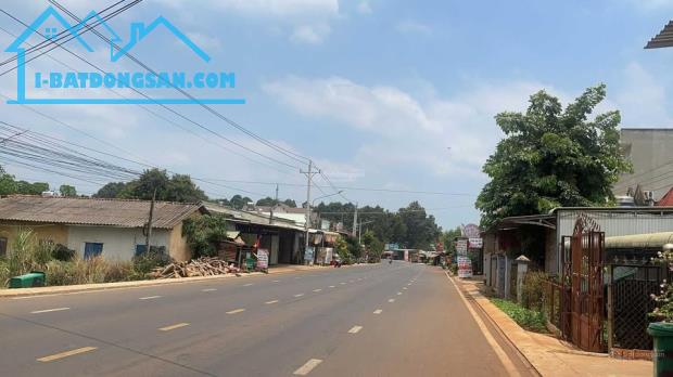 Bán gấp lô đất 2mt, thổ cư, 319.6m2 cách chợ 300m, giá 200 triệu ,thị xã sầm uất - 1