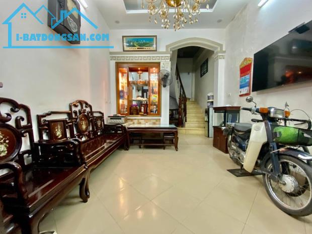 Bán Nhà Lương Thế Vinh – Thoáng Trước Thoáng Sau – 12 Tỷ Hơn