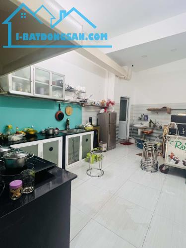 Bán nhà mặt tiền Q1 dưới 13 tỷ rưỡi, 5 tầng không lộ giới TRƯƠNG HÁN  ngay chợ Đa Kao - 1
