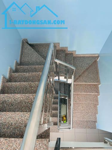 Bán nhà mặt tiền Q1 dưới 13 tỷ rưỡi, 5 tầng không lộ giới TRƯƠNG HÁN  ngay chợ Đa Kao - 4