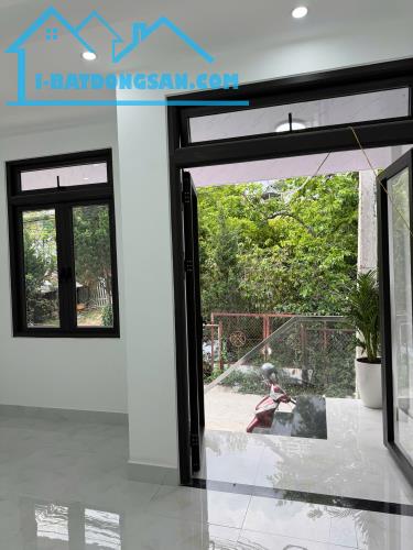 CHO THUÊ NHÀ NGUYÊN CĂN 2 TẦNG 2 MẶT TIỀN HẺM Ô TÔ AN BÌNH PHƯỜNG 3  ĐÀ LẠT GIÁ 12 TRIỆU