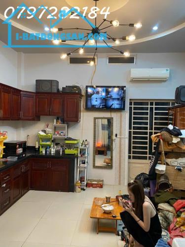 Bán nhà Đường Lã Xuân Oai,Lê Văn Việt Quận 9, giá 9,29 tỷ, diện tích 90 m2, ngang 5m, 4 - 2