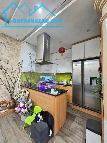 Nhà Đẹp Gần Đường Ô Tô Thái Thịnh, Đống Đa 39/46m, 4 tầng, mt 5.8m, giá 13.2 tỷ. - 1