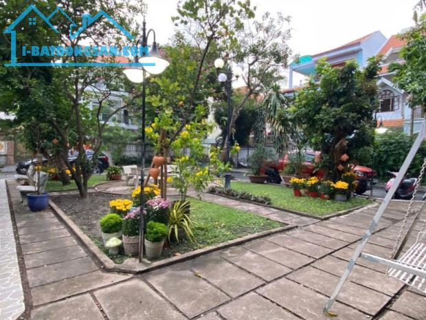 Hiếm! Biệt thự khu Compound - Phổ Quang, P.2, Tân Bình (10x20m) giá chỉ 42 tỷ