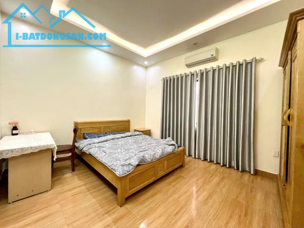 Nhà Văn Cao vị trí cực nông, 55m 4 tầng, full đồ, đường 6m, Giá 5.7 tỉ - 3